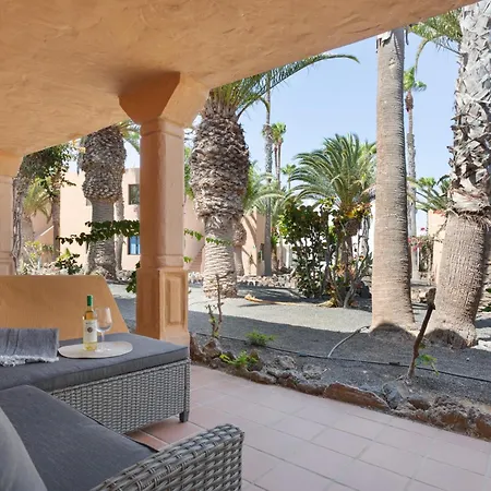 Oasis Duna Surfhouse Pool Apartmán