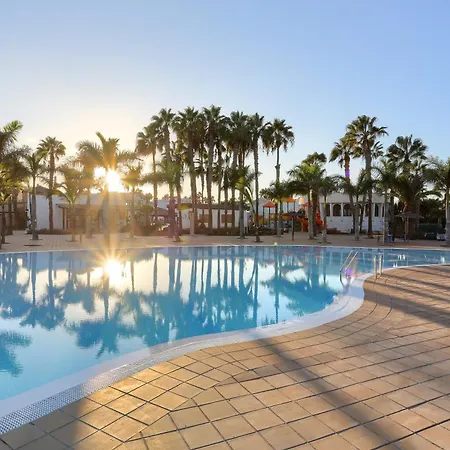 Oasis Duna Surfhouse Pool Corralejo