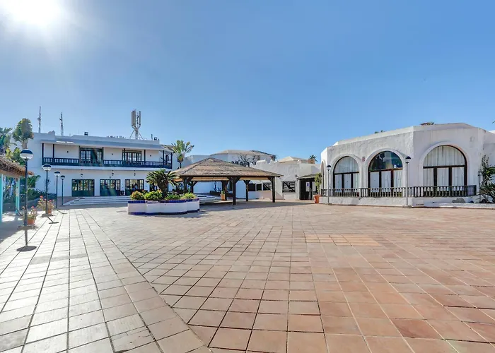 Oasis Duna Surfhouse Pool Apartment Corralejo